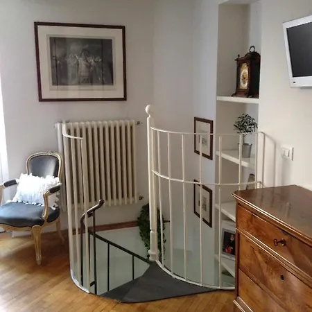 Along The Canal Romantic Appartement