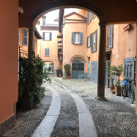 Along The Canal Romantic Appartement *