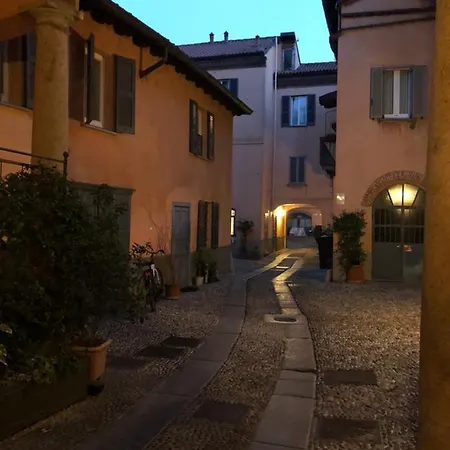 Along The Canal Romantic Appartement *